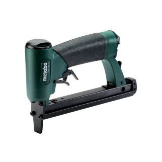 Такер пневматичен METABO DKG 80/16 скоби 4-16x12.8mm